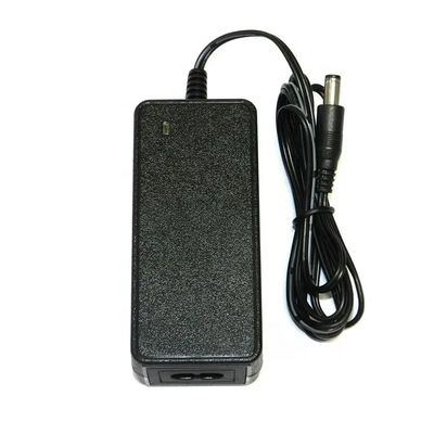 Bon prix Adaptateur d'alimentation de bureau de 12 V 3 A Adaptateur d'alimentation en courant continu à courant alternatif de 36 W Pour l'entrée LED 240 V Sortie 12 V 3 A 60 Hz en ligne