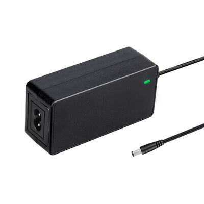 Giá tốt. Bộ đổi nguồn máy tính để bàn đa năng 45W với đầu vào 100-240Vac và Bảo hành 3 năm trực tuyến